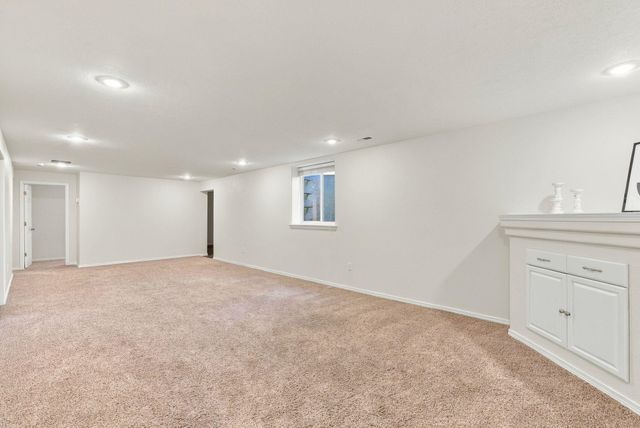 705 E Upper Terrace Ln, Colbert, WA 99005