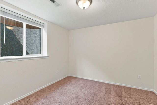 705 E Upper Terrace Ln, Colbert, WA 99005