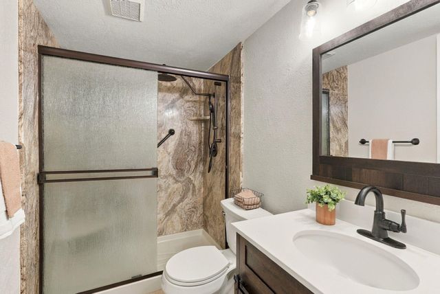 705 E Upper Terrace Ln, Colbert, WA 99005