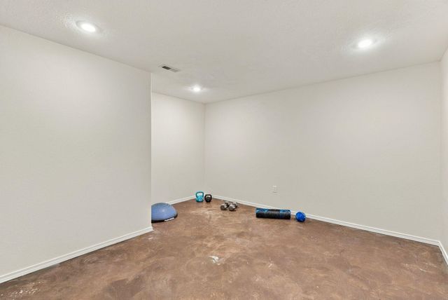 705 E Upper Terrace Ln, Colbert, WA 99005