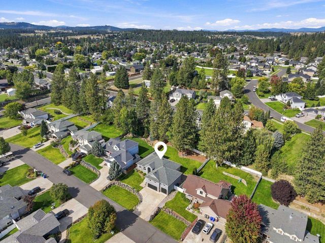 705 E Upper Terrace Ln, Colbert, WA 99005