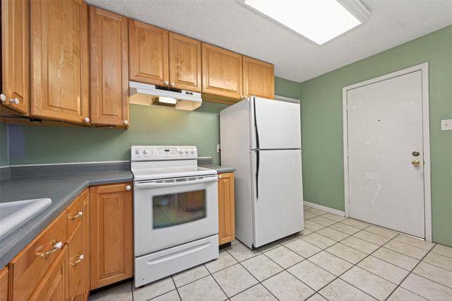 4726 Whispering Rock Lane, Spring, TX 77388