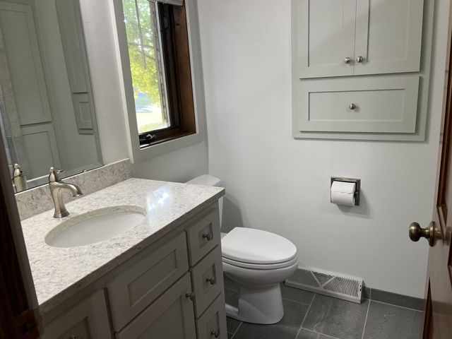 29618 Fernwood DRIVE, Waterford, WI 53185