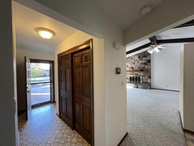 29618 Fernwood DRIVE, Waterford, WI 53185