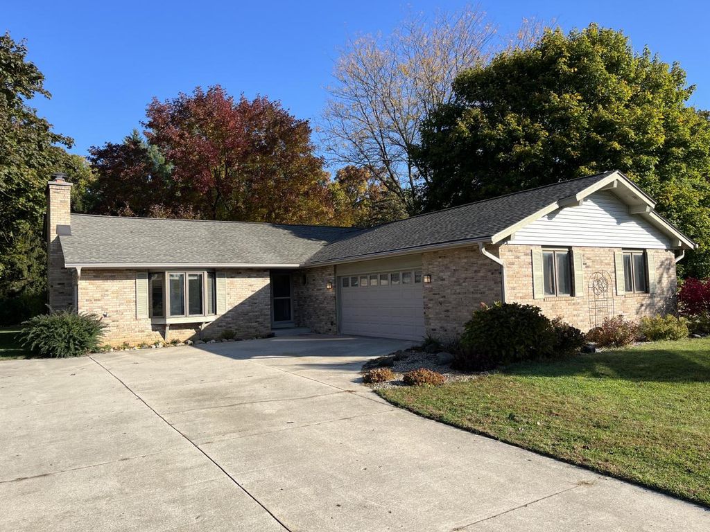 29618 Fernwood DRIVE, Waterford, WI 53185