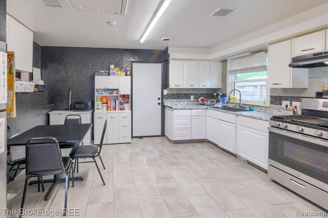 3106 Cherokee Avenue, Flint, MI 48507