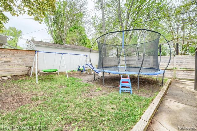 3106 Cherokee Avenue, Flint, MI 48507