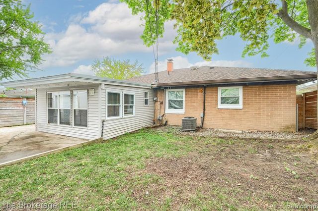 3106 Cherokee Avenue, Flint, MI 48507