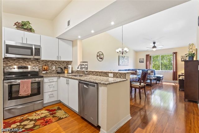 8288 Key Royal LN 1435, Naples, FL 34119