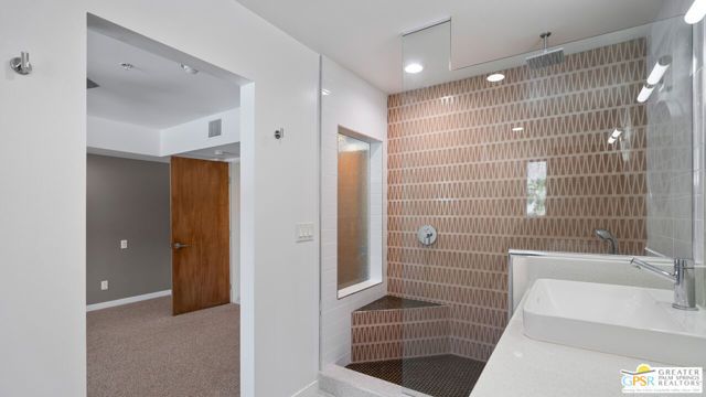 588 E San Lorenzo Road 202, Palm Springs, CA 92264