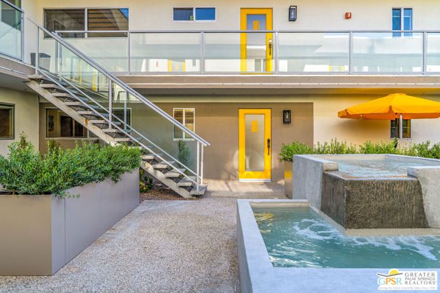 588 E San Lorenzo Road 202, Palm Springs, CA 92264