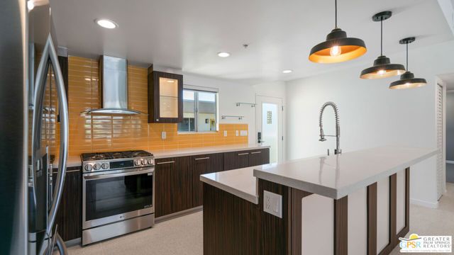 588 E San Lorenzo Road 202, Palm Springs, CA 92264