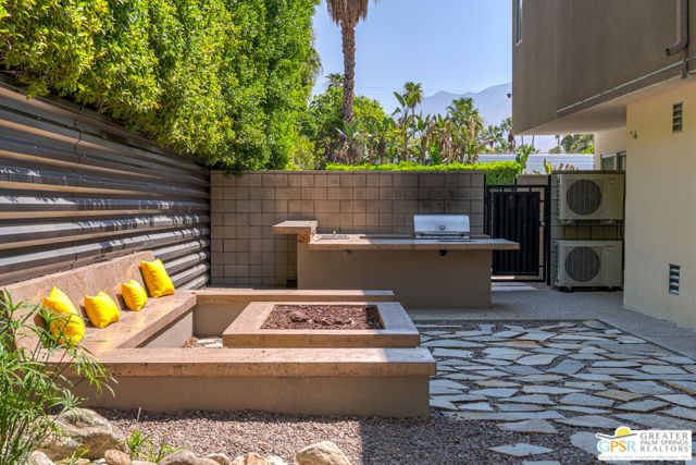 588 E San Lorenzo Road 202, Palm Springs, CA 92264