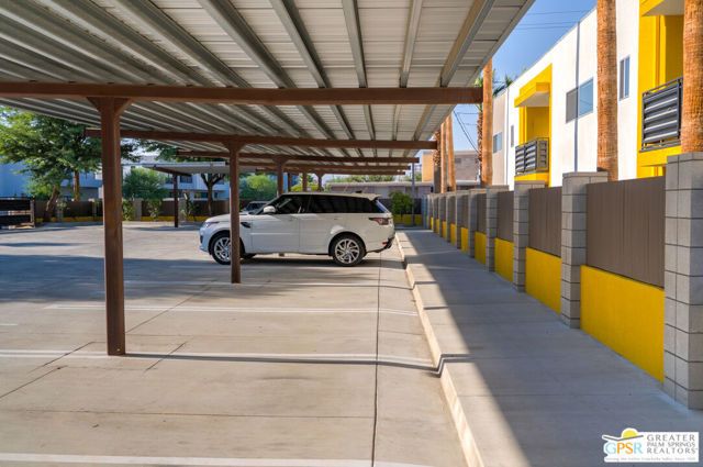 588 E San Lorenzo Road 202, Palm Springs, CA 92264