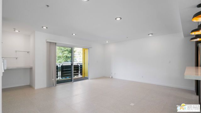 588 E San Lorenzo Road 202, Palm Springs, CA 92264