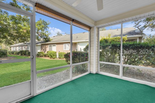 2 Huquenin Ct, Bluffton, SC 29909