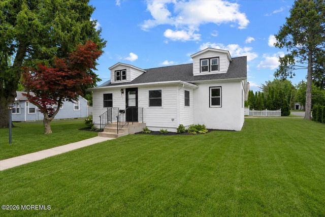 76 Peach Street, Tinton Falls, NJ 07724