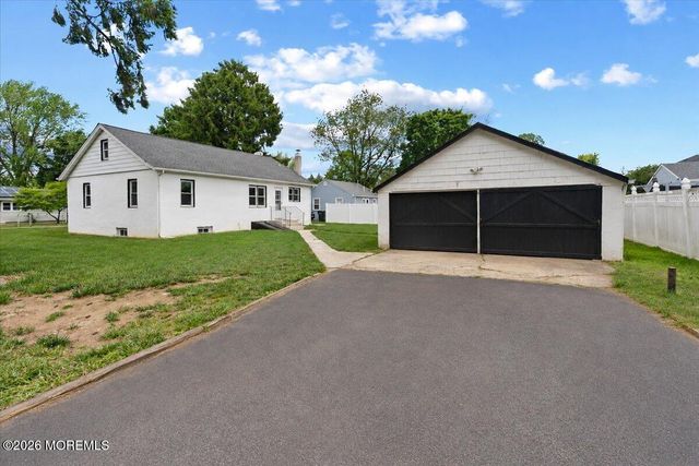 76 Peach Street, Tinton Falls, NJ 07724