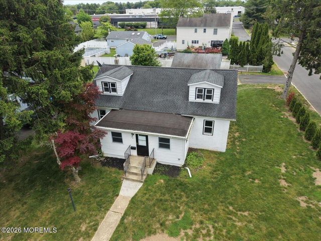 76 Peach Street, Tinton Falls, NJ 07724