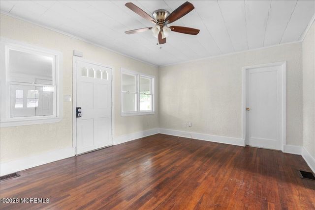 76 Peach Street, Tinton Falls, NJ 07724