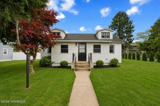 76 Peach Street, Tinton Falls, NJ 07724