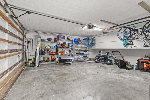 21839 SW 100th Pl, Cutler Bay, FL 33190