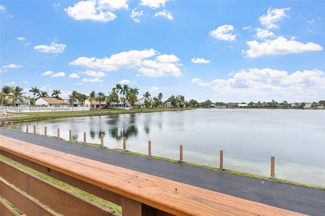 21839 SW 100th Pl, Cutler Bay, FL 33190