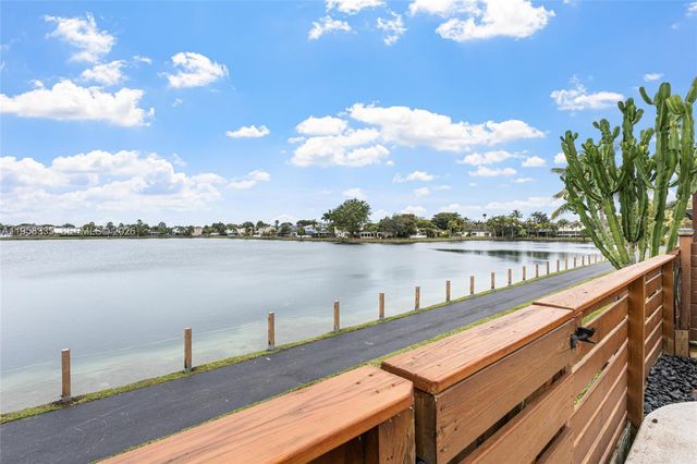 21839 SW 100th Pl, Cutler Bay, FL 33190