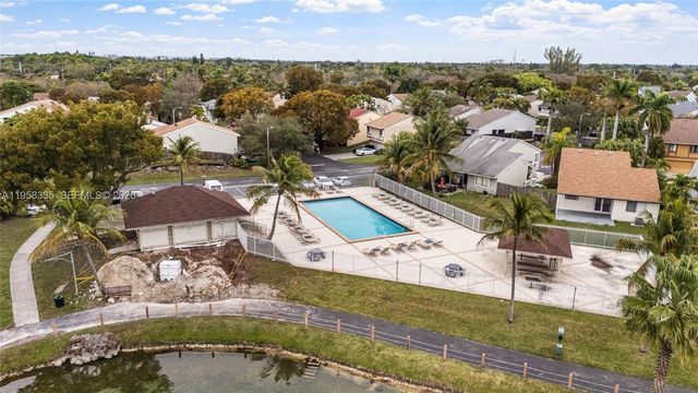 21839 SW 100th Pl, Cutler Bay, FL 33190