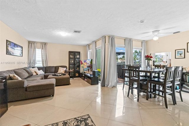 21839 SW 100th Pl, Cutler Bay, FL 33190