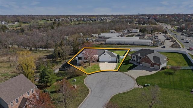 1301 NE Horizon Drive, Lee's Summit, MO 64086