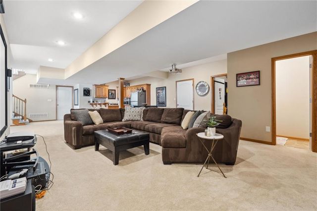1301 NE Horizon Drive, Lee's Summit, MO 64086