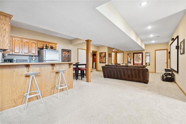 1301 NE Horizon Drive, Lee's Summit, MO 64086