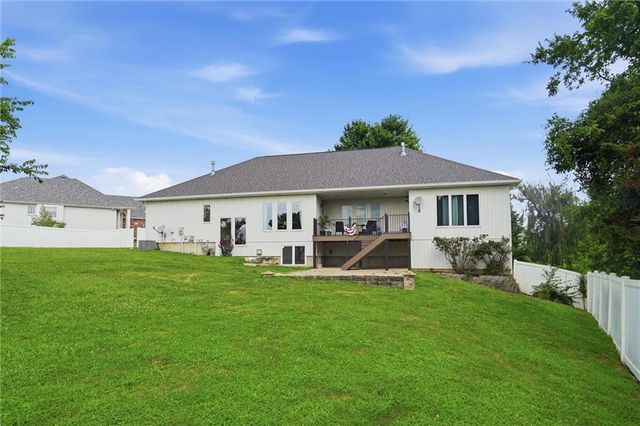 1301 NE Horizon Drive, Lee's Summit, MO 64086