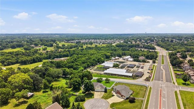 1301 NE Horizon Drive, Lee's Summit, MO 64086