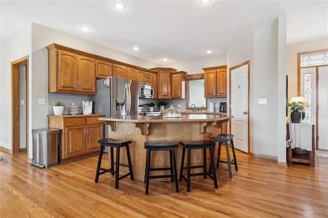 1301 NE Horizon Drive, Lee's Summit, MO 64086
