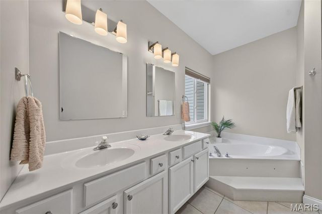 4396 Augusta Shores Drive, Augusta, MO 63332