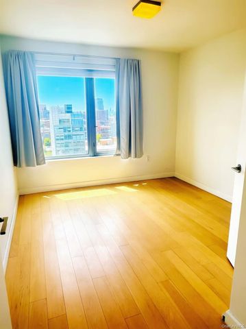 138-35 39th Avenue 12F, Flushing, NY 11354