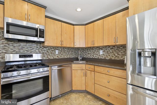 339 CONSTITUTION CIR, North Brunswick, NJ 08902