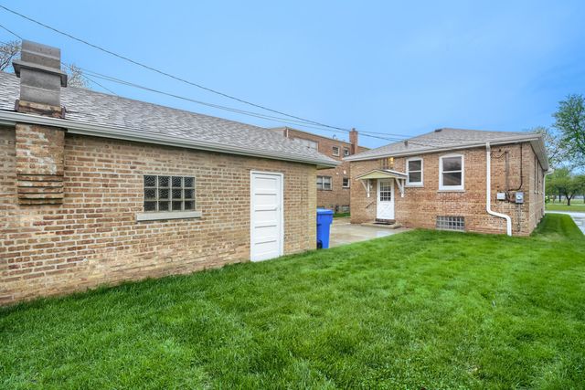 3755 W 112th Place, Chicago, IL 60655