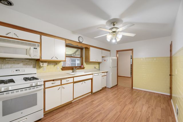 3755 W 112th Place, Chicago, IL 60655