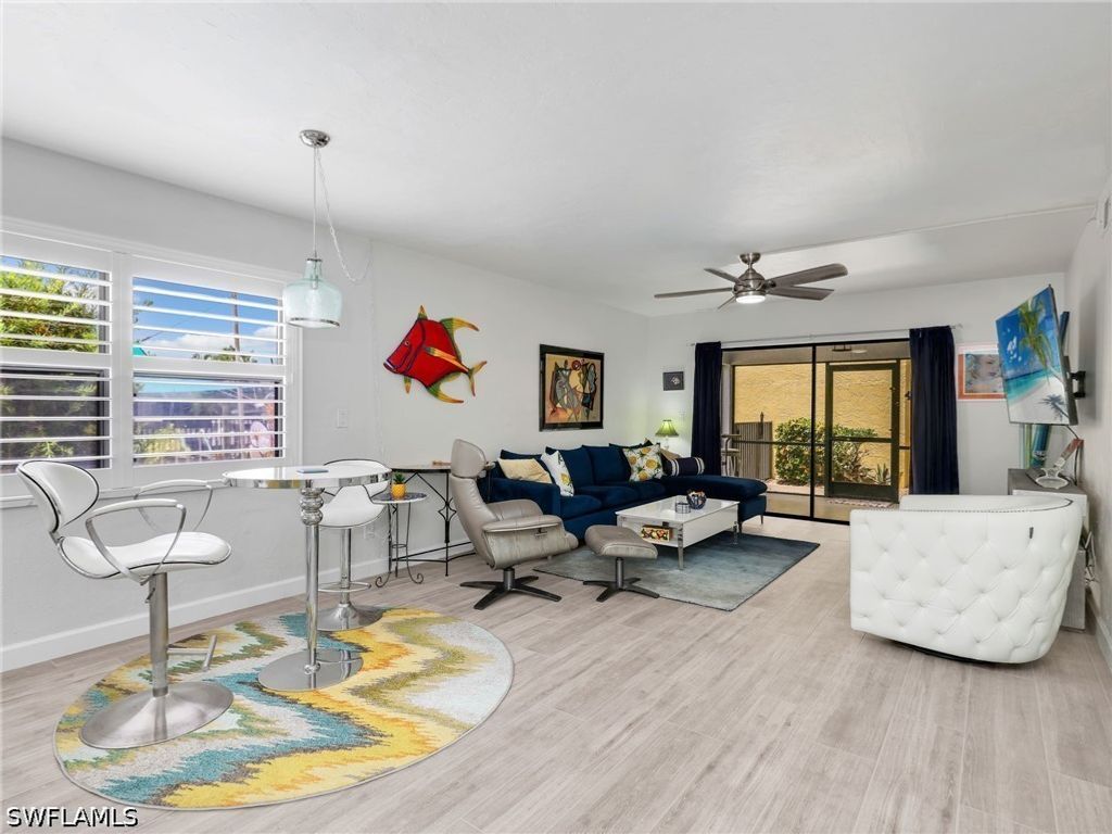 Image 12 of property listing at 1112 SW 48th TER C101, Cape Coral, FL 33914