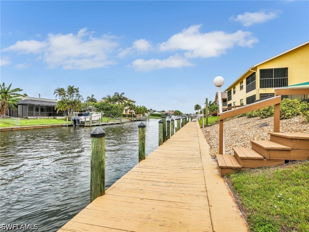 Image 41 of property listing at 1112 SW 48th TER C101, Cape Coral, FL 33914