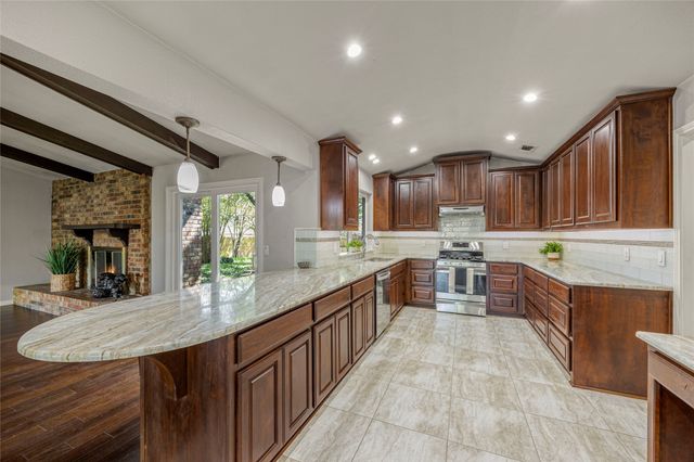 2616 Pin Oak Lane, Plano, TX 75075