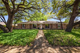 2616 Pin Oak Lane, Plano, TX 75075