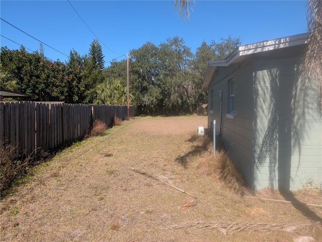 57 E 2ND STREET, Chuluota, FL 32766