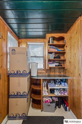 1019 S 30th Avenue, Omaha, NE 68105