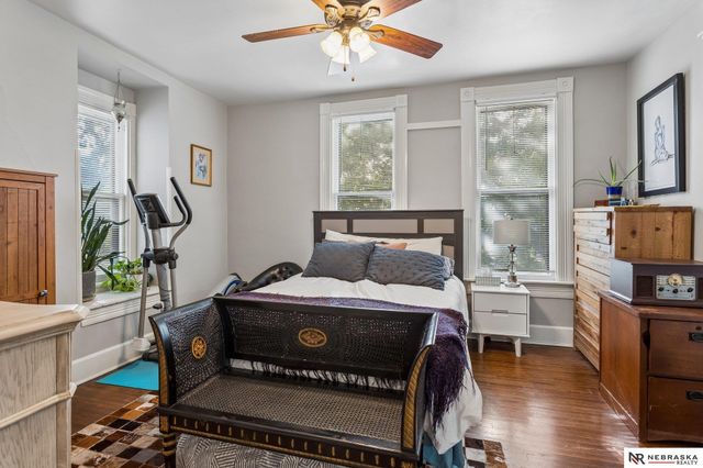 1019 S 30th Avenue, Omaha, NE 68105
