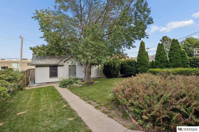1019 S 30th Avenue, Omaha, NE 68105