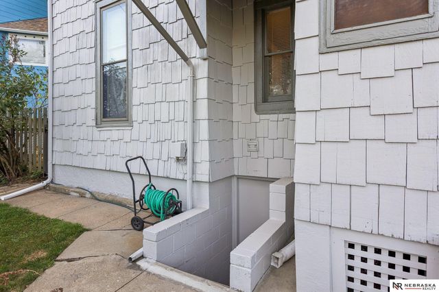 1019 S 30th Avenue, Omaha, NE 68105